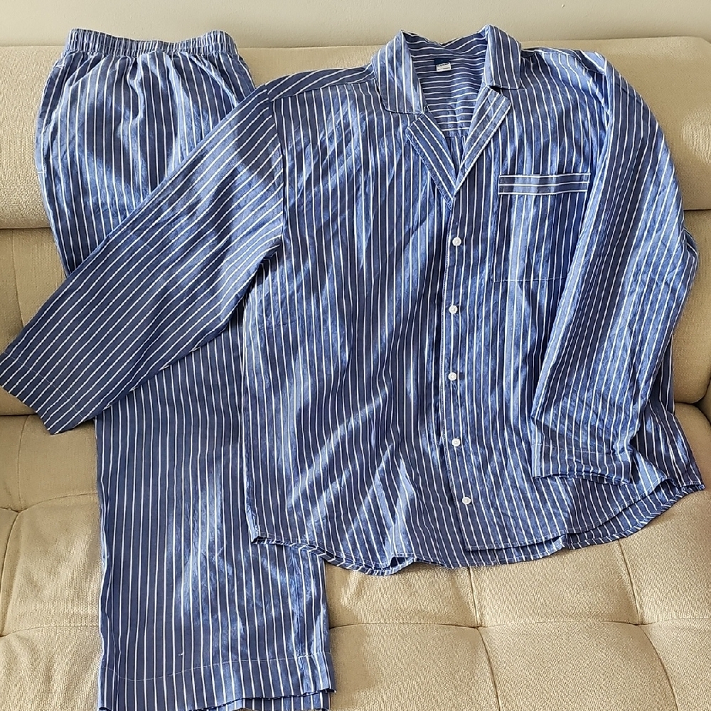Old Navy Blue Striped Pajama Set
